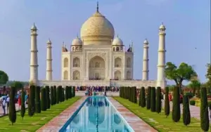 Sunrise view of Taj Mahal during Delhi to Agra Taj Mahal Tour by Namaste Yatra Tours