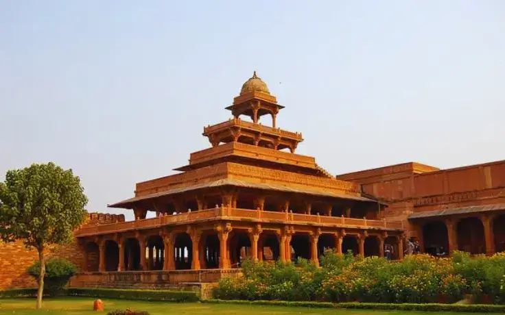 Panch Mahal in Fatehpur Sikri - Taj Mahal Day Tour with Fatehpur Sikri by Car | Namaste Yatra Tours