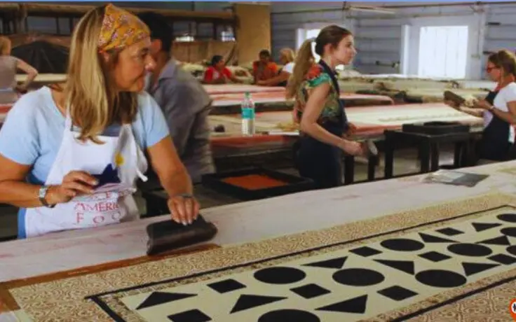 Handicraft Activity During The Taj Mahal Day Tour From Delhi