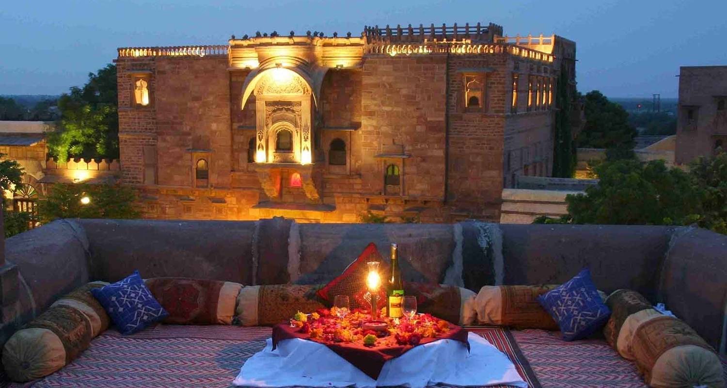 Jaipur fort candlelight dinner experience during Golden Triangle Tour 6 Days by Namaste Yatra Tours