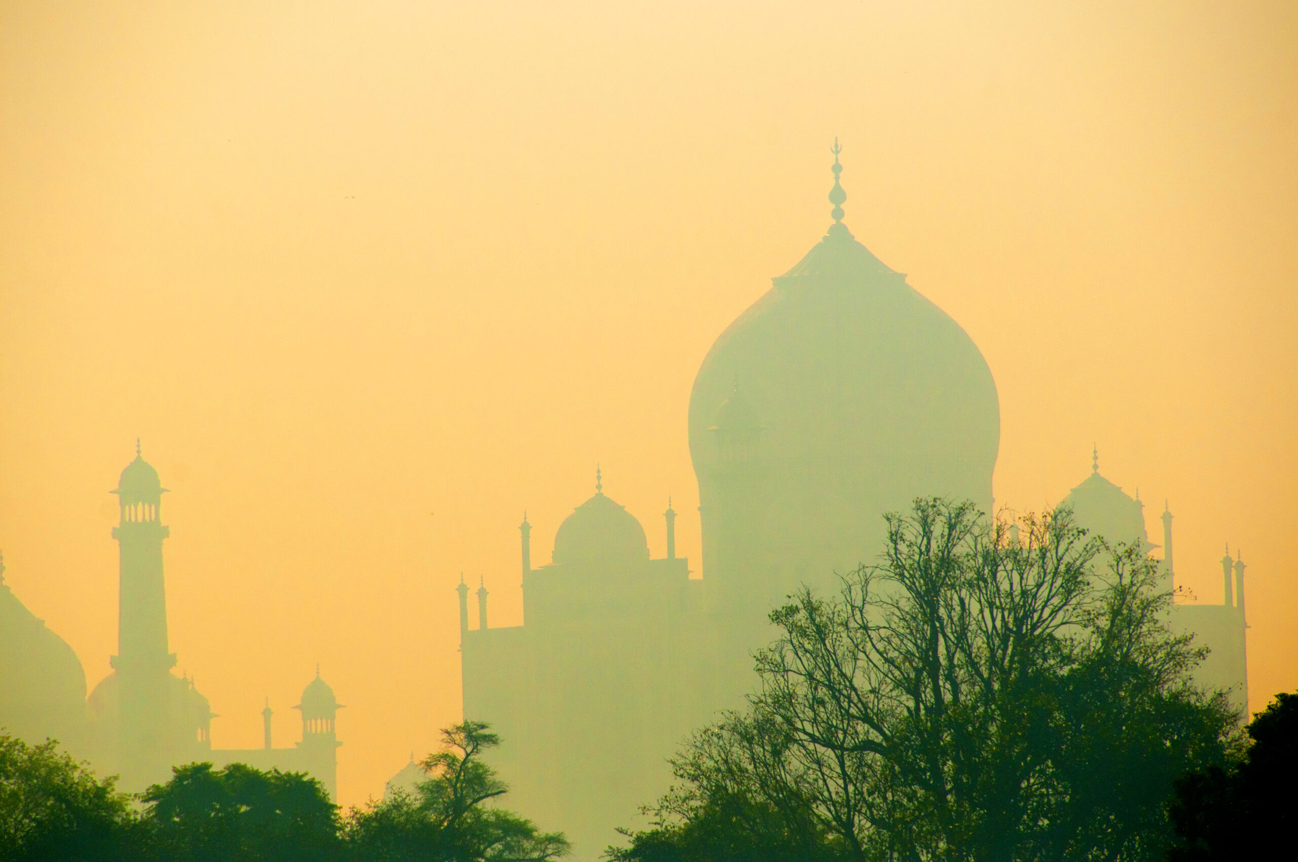 Beautiful view of Taj Mahal during Agra Overnight Tour from Delhi