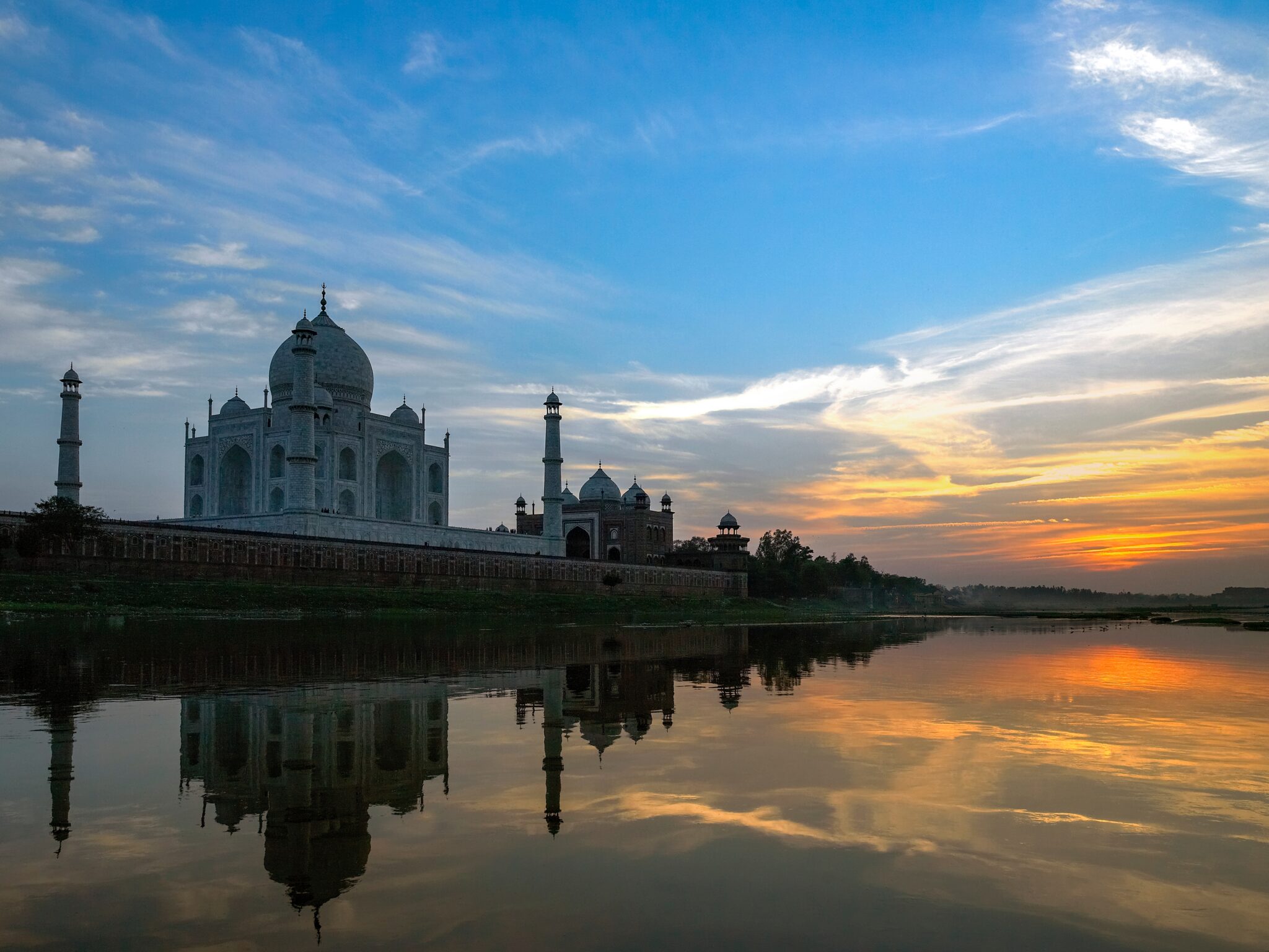 Beautiful view of the Taj Mahal during the Same Day Taj Mahal Tour from Delhi by Namaste Yatra Tours